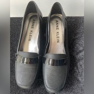 Anne Klein Vittorio Loafer size 9 Black